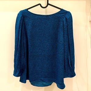 Banana Republic silky blouse shirt in size M